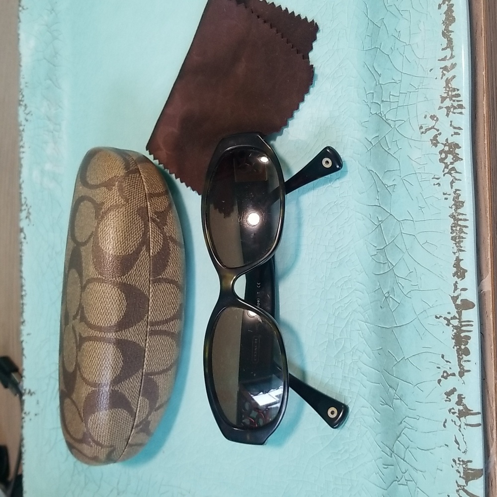 Vintage Coach sunglasses with clamshell case